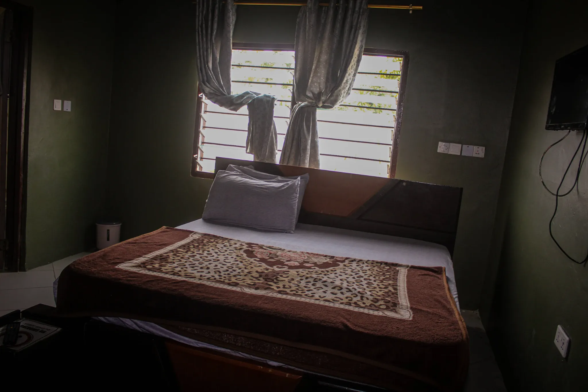 A guest room at Edward Barfi Memorial Guest Quarters